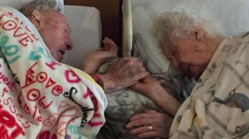Un abuelo acompañó hasta el final a la mujer que amó durante 77 años
