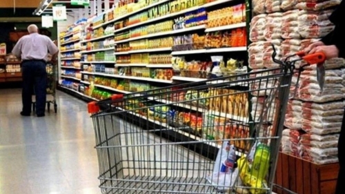 Inflación: ocho de cada diez argentinos restringieron su consumo