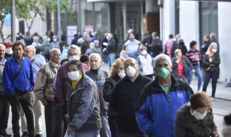 El Gobierno anunció el aumento del 6,12% de las jubilaciones desde junio y la mínima se va a $ 16.864
