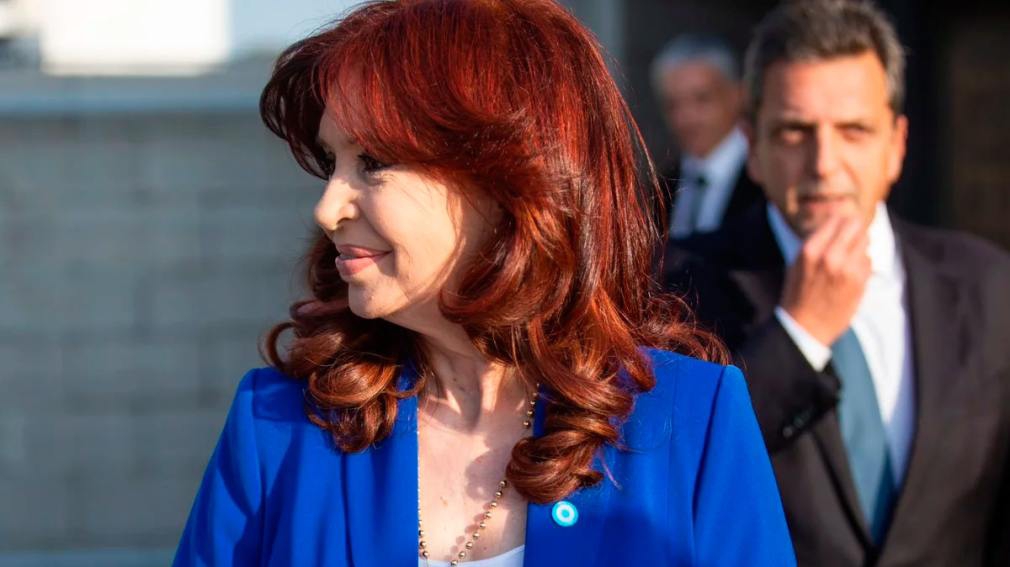 Cristina Kirchner: “Pongamos todo el esfuerzo personal para el triunfo de Unión por la Patria”