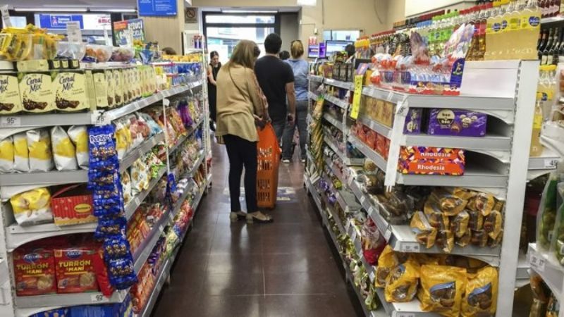 En octubre una familia necesitó $72.365 para no ser pobre