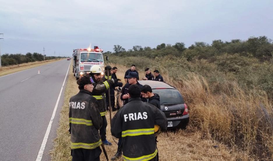 Una funcionaria judicial volcó con su automóvil y su hijo de cinco años falleció en el acto