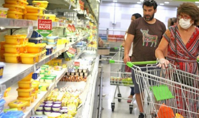 Analistas prevén inflación del 48% y dólar a $118,60 este año