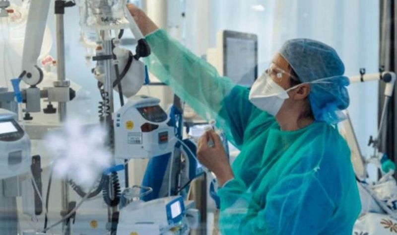 Confirmaron 423 muertes y 18.326 nuevos contagios en las últimas 24 horas a nivel nacional