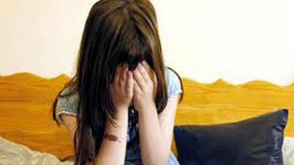 Denuncian que una niña fue abusada por sus primos de 17 y 9 años
