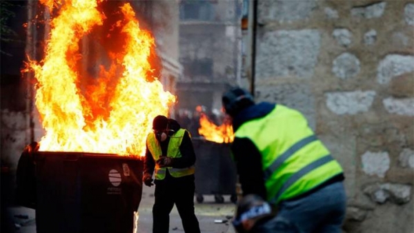 Francia prepara una ley con penas más severas para combatir a los “chalecos amarillos”