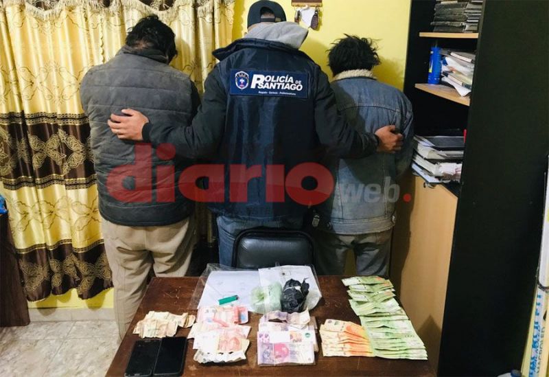 Sacháyoj: Interceptan a dos automovilistas y les incautan cocaína y más de 52 mil pesos