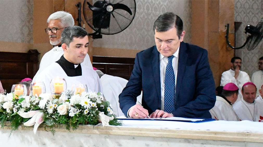 "Esperamos que desde Santiago podamos contribuir a irradiar los valores de la Iglesia en el contexto actual del país"