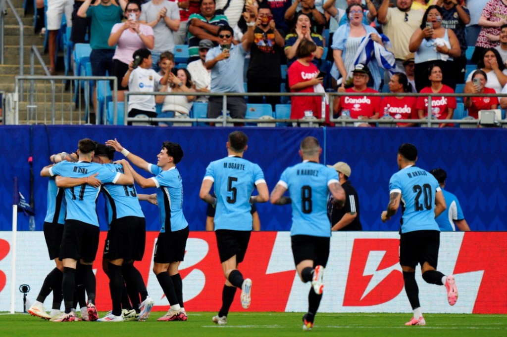 Uruguay sacó su garra y en penales se quedó con el tercer lugar