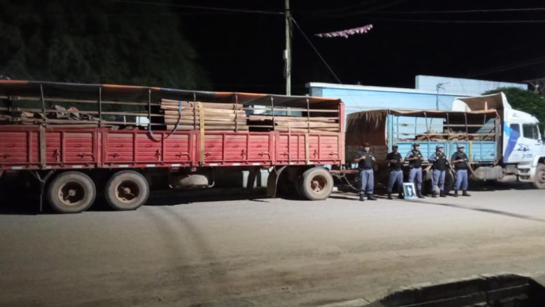Continúa el tráfico de postes de quebracho colorado con destino a otras provincias