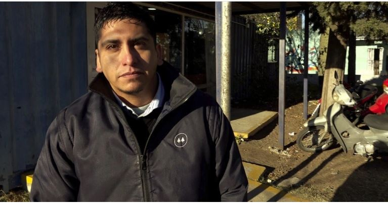 Un colectivero encontró un bolso con $ 12 millones y lo devolvió.