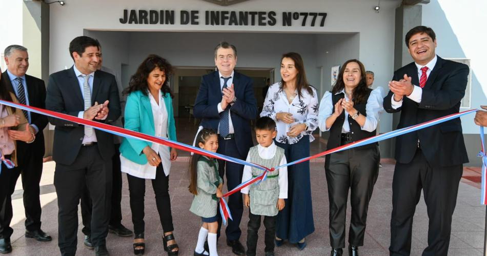 Zamora inauguró un jardín de infantes y una escuela completamente renovada en El Mistol.