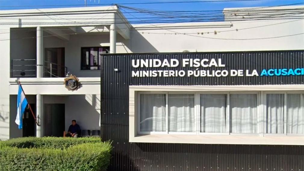 Se hizo pasar por su hija y estafó a una mujer por 4 Mil dólares y 800 mil pesos
