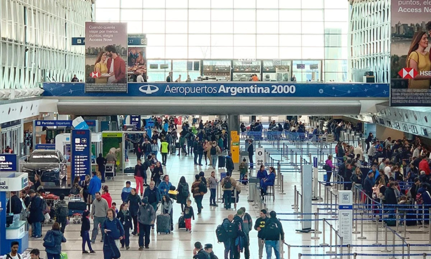 Argentina reforzará los controles fronterizos en aeropuertos por la viruela del mono