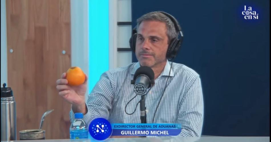 Guillermo Michel ejemplificó con una naranja importada de Egipto la situación del trabajador argentino.