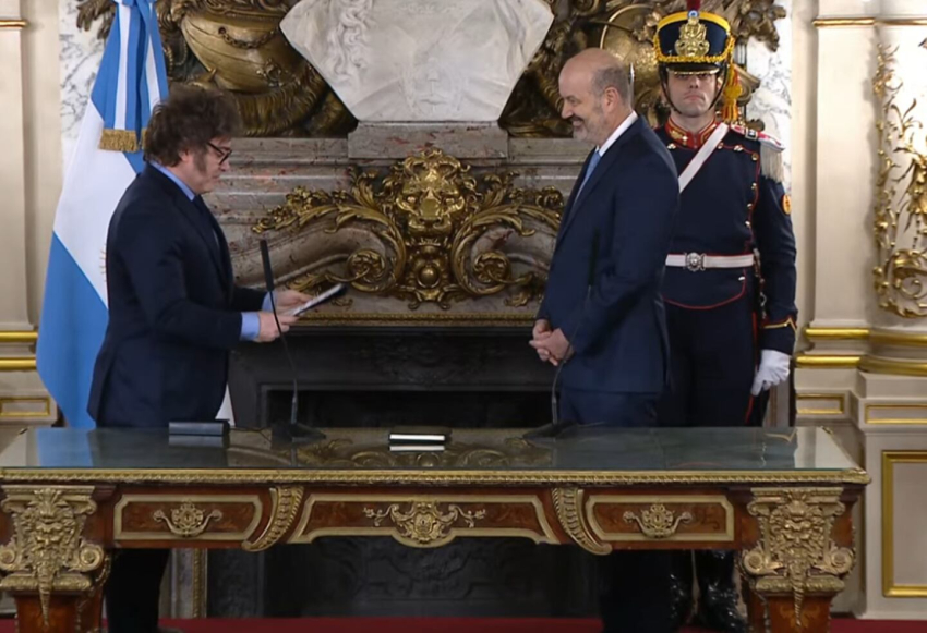 Milei le tomó juramento a Federico Sturzenegger como ministro de Desregulación y Transformación del Estado