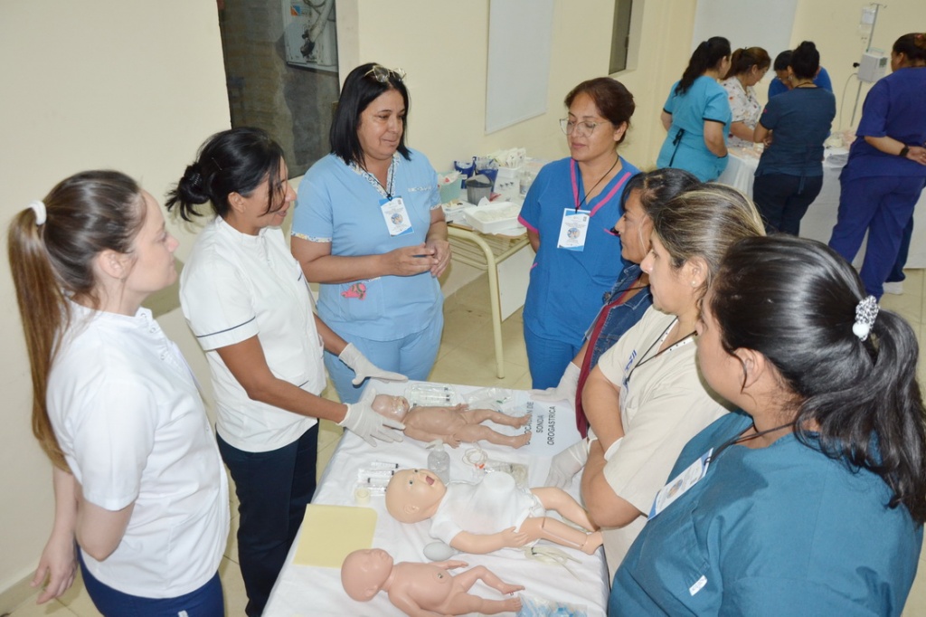 Humanidades capacitó a personal de enfermería del interior
