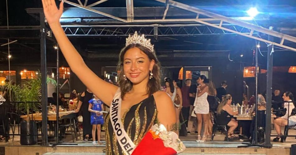 Eugenia Cisneros, fue coronada como Reina Argentina de Santiago del Estero.