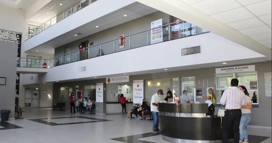 Insólito: septuagenario dijo que está de "novio" con una niña de 12 años.