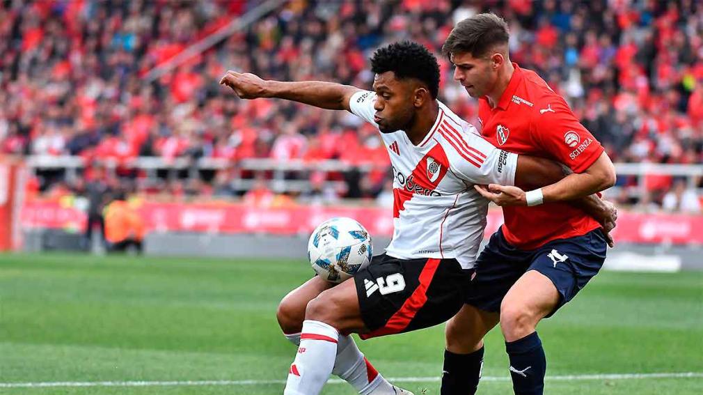 River no pudo aprovechar el hombre de más y empató sin goles con Independiente en Avellaneda