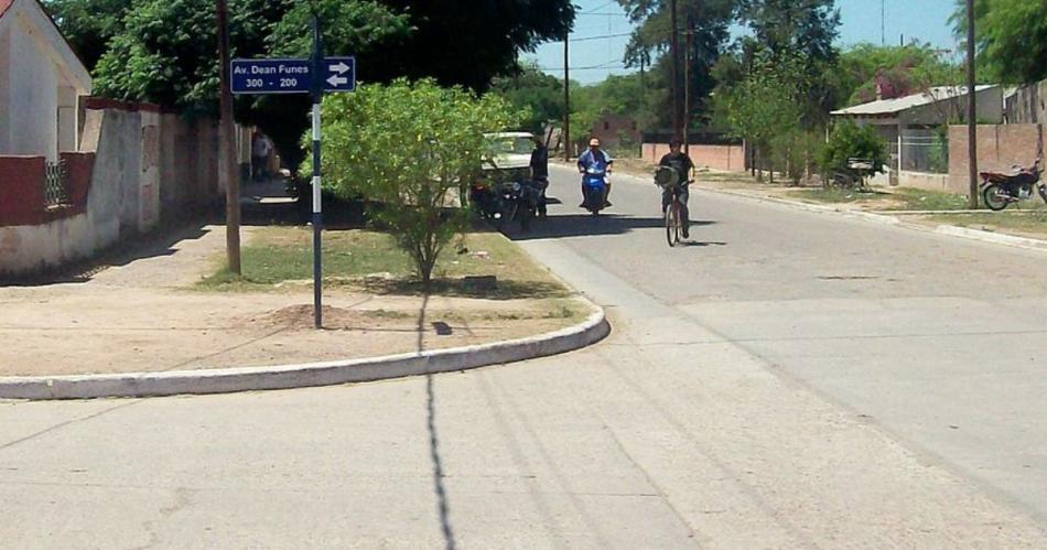 Indignación en Monte Quemado por brutal maltrato animal: motociclista arrastró a un cachorro y el video se hizo viral.