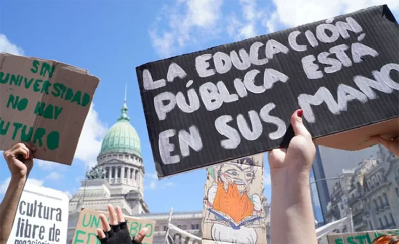 Milei vetó por completo la Ley de Financiamiento Universitario y Recomposición Salarial Docente.