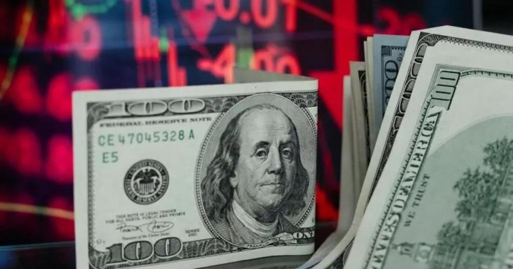 El dólar oficial cayó por segunda jornada consecutiva y se alejó de los $1.400.