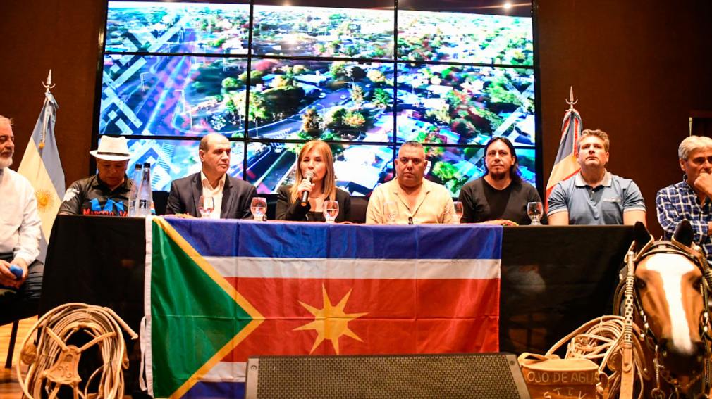 Presentaron la 28° edición del Festival Nacional del Artesano de Villa Ojo de Agua-