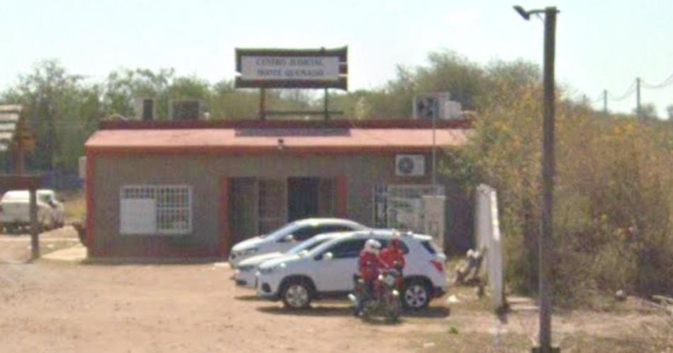 Conocido productor prófugo tras denuncia por abuso de una menor.