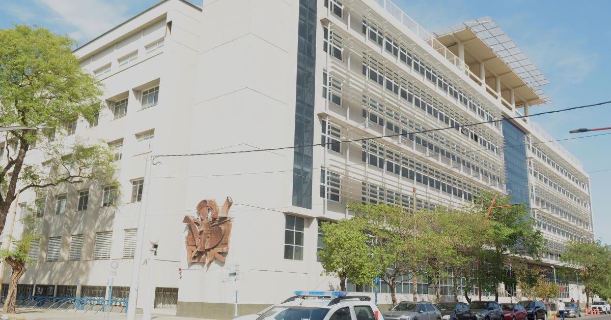 Horror en Campo Gallo: sujeto abusó de hijastra, entre los 6 y 13 años, y forzó a ver películas pornográficas.