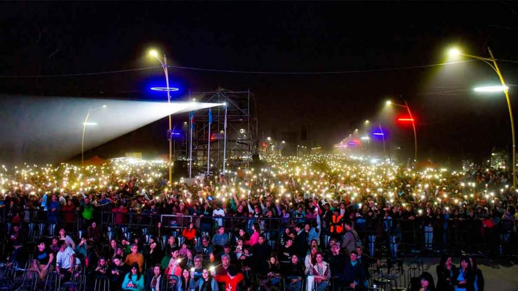 Radio Panorama transmite en vivo el festival Madre de Ciudades desde el Parque Aguirre