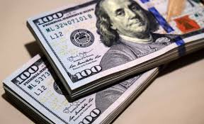 El dólar blue vuelve a dispararse tras dos días de bajas: subió $ 60 y cerró a $ 1.465