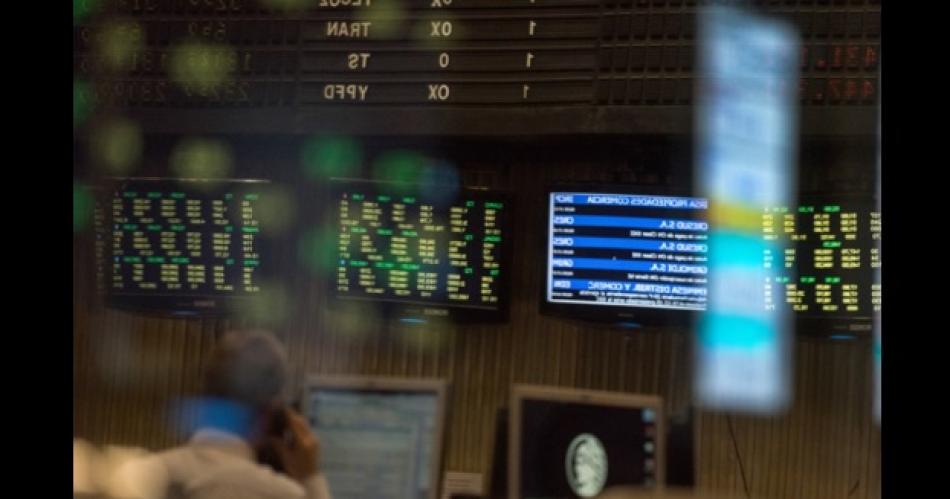 No hay confianza entre los inversores: el Riesgo País superó los 1.600 puntos.