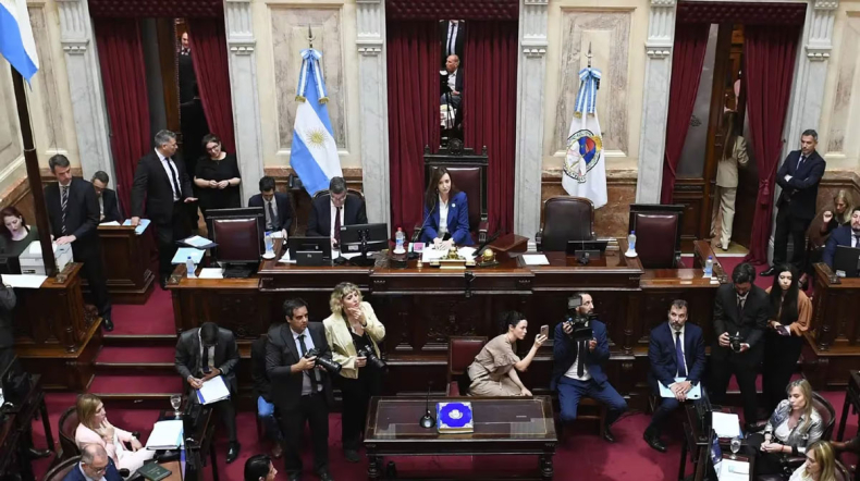 Los jefes de los bloques pidieron retrotraer el aumento en las dietas
