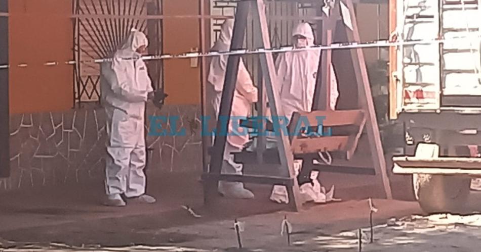 Sospechan que el policía utilizó dos armas en la masacre de Monte Quemado.