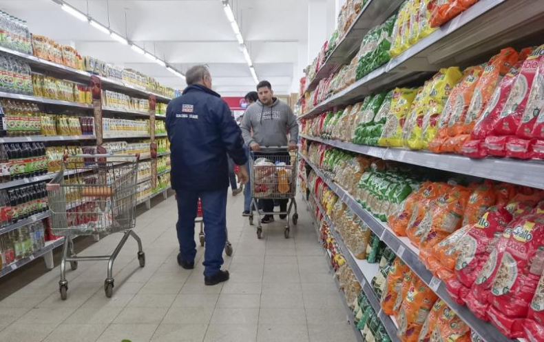 Luis Caputo aseguró que la inflación será de 0% o menos antes de fin de año
