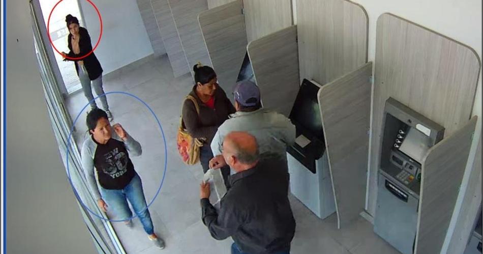 Detenida por realizar operaciones con tarjeta de su madre difunta.