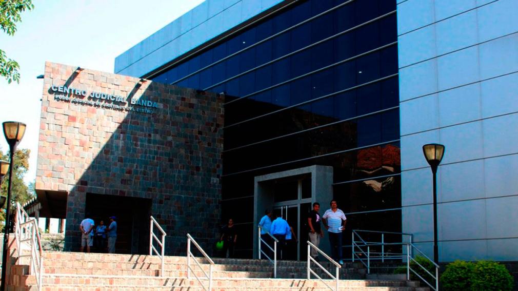 Habló la madre del menor presuntamente abusado por "Coo el Guarachero" y dijo que recibió amenazas