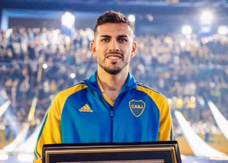 Paredes fue presentado en Boca: "Es uno de los días más importantes de mi vida".