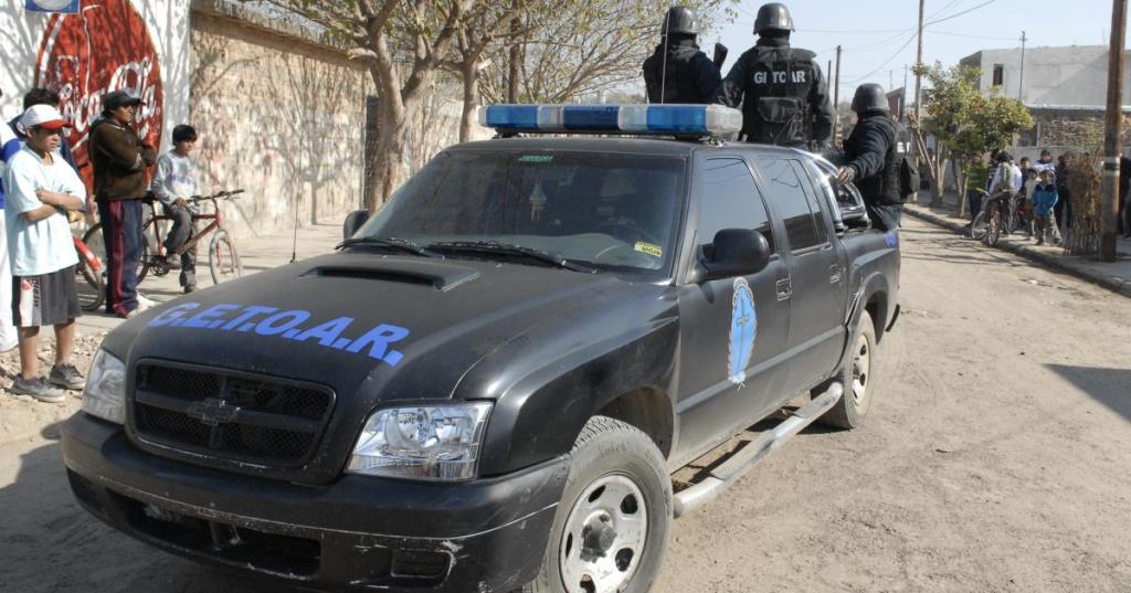 Armas y tiros en puja familiar por 880 hectáreas en Los Pirpintos.