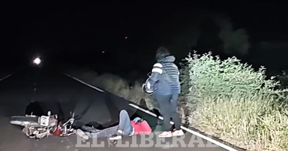 Ruta 92: dos amigos sufrieron heridas tras chocar un animal vacuna .