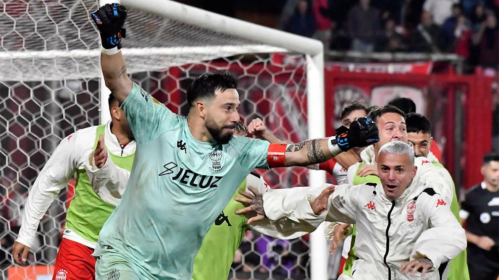 Huracán eliminó a Independiente en los penales y sacó boleto a la final en Santiago del Estero.