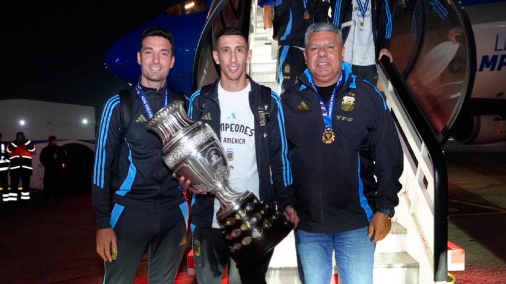 La Selección Argentina bicampeona de América llegó al país