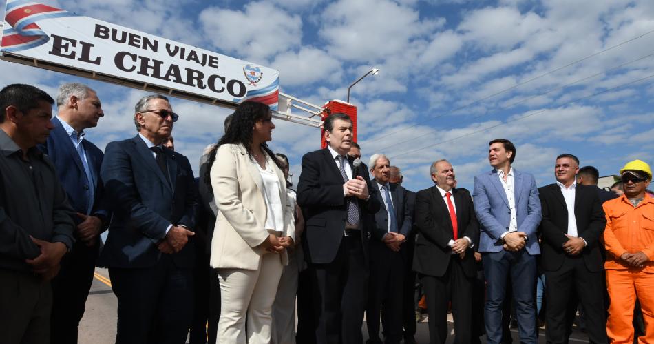 El Gobernador inauguró la repavimentación de la Ruta 93 entre Las Termas y El Charco.