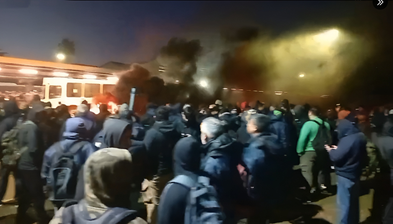 En Ternium bloquearon el ingreso a más de 1.200 trabajadores.