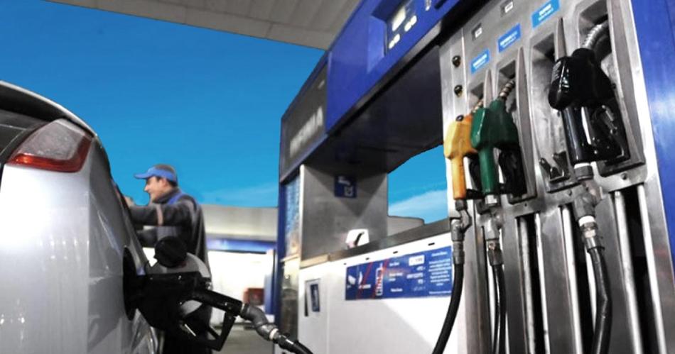Otra vez suben los combustibles: YPF anunció un incremento para enero.