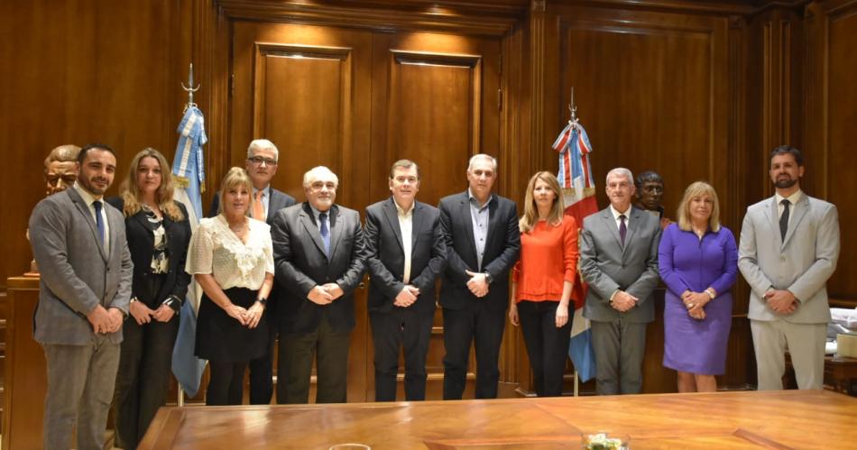 Zamora se reunió con representantes de la Justicia de Faltas del país.