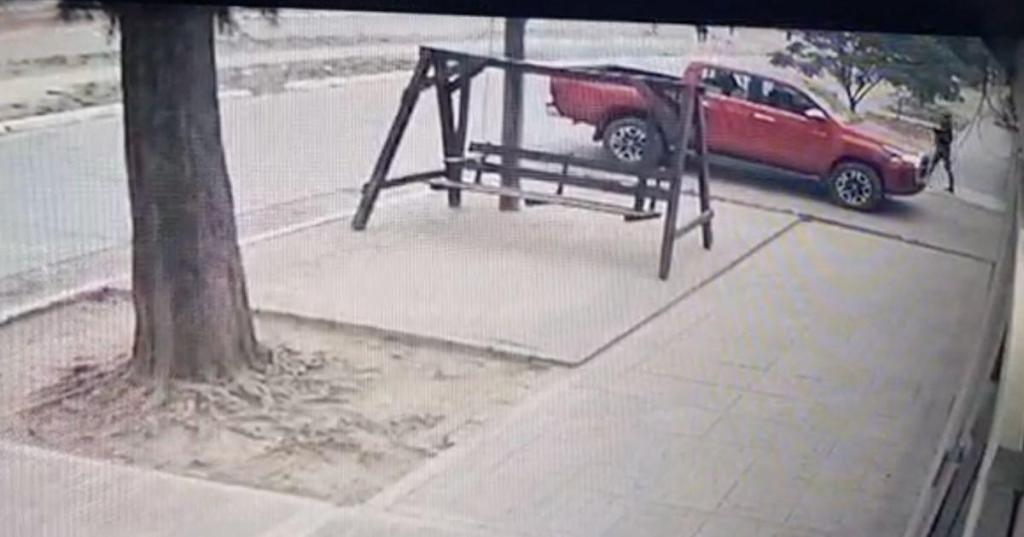 Adolescente robó una camioneta al hermano del exintendente de Monte Quemado y escapó rumbo a Chaco.
