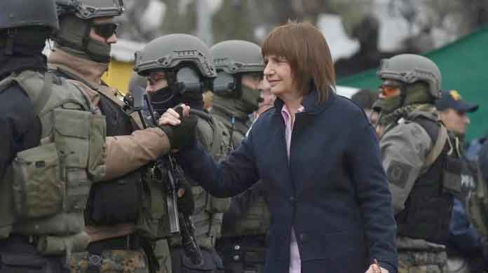 Patricia Bullrich anunció que vuelve el Servicio Cívico "para jóvenes que no trabajan ni estudian"