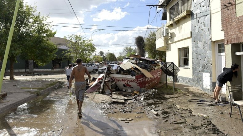 Temporal en Bahía Blanca: ya son 13 los muertos y anunciaron que lunes y martes no habrá clases